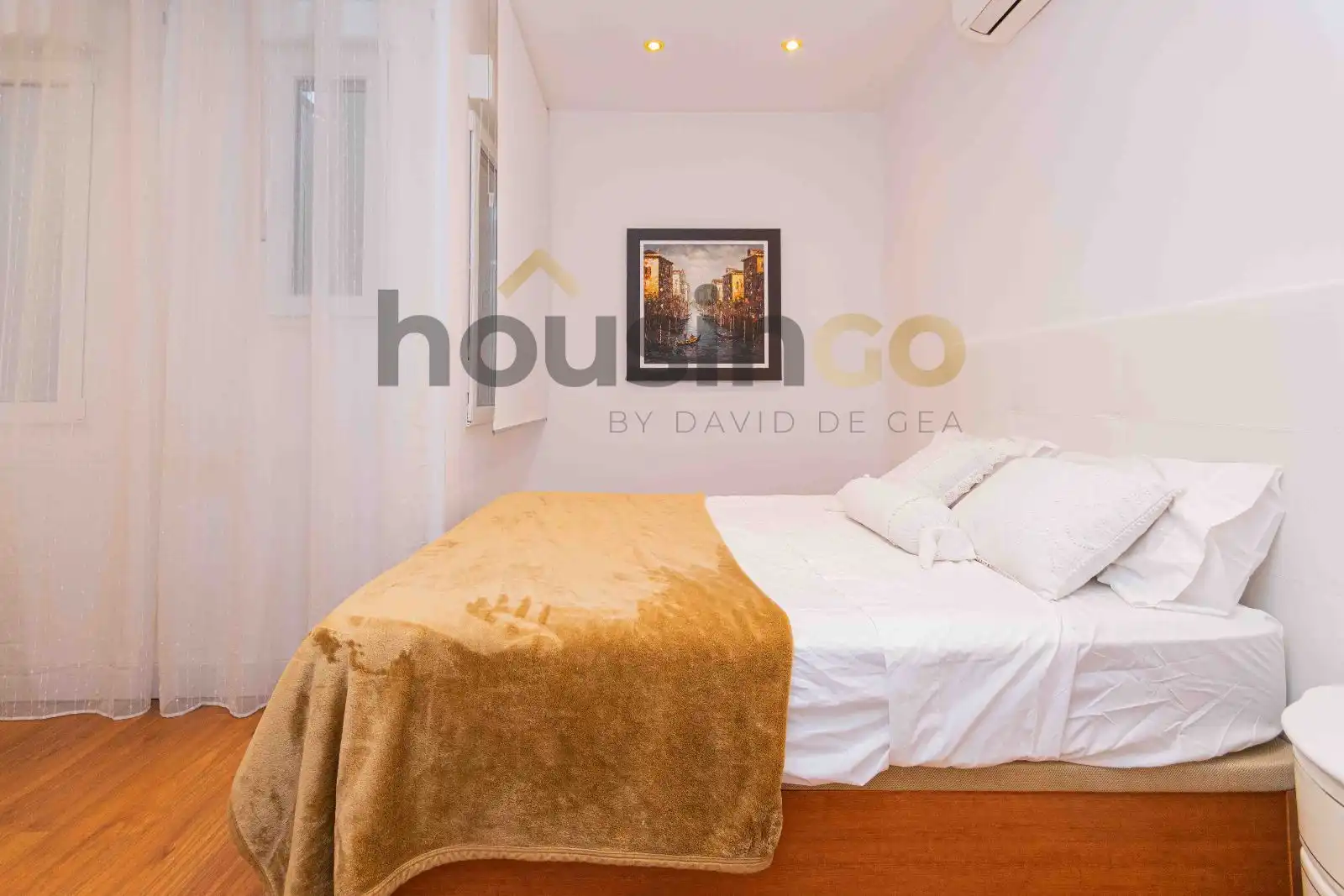 Bedroom of Flat for rent in Madrid  with Air Conditioner, Heating and Furnished