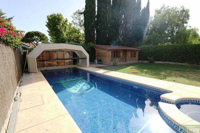 Casa-chalet en Venta en Parque Avenida