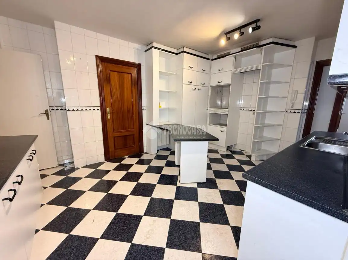 Cocina de Piso en venta en Madrid
