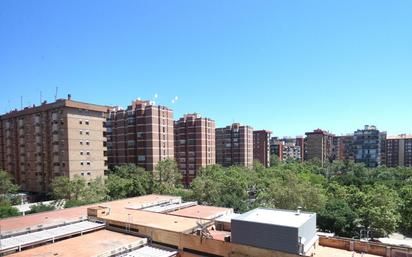 Exterior view of Flat for sale in  Barcelona Capital  with Air Conditioner, Heating and Terrace