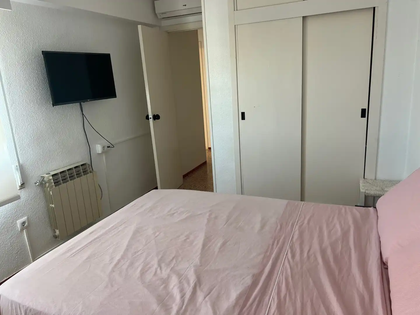 Dormitori de Apartament de lloguer en Orihuela amb Aire condicionat, Moblat i Forn