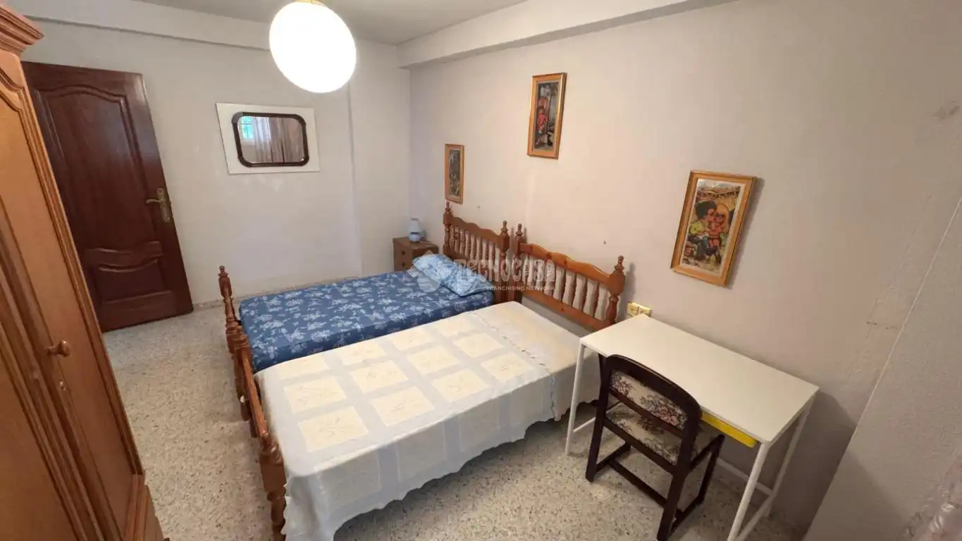 Bedroom of Flat for rent in Granada