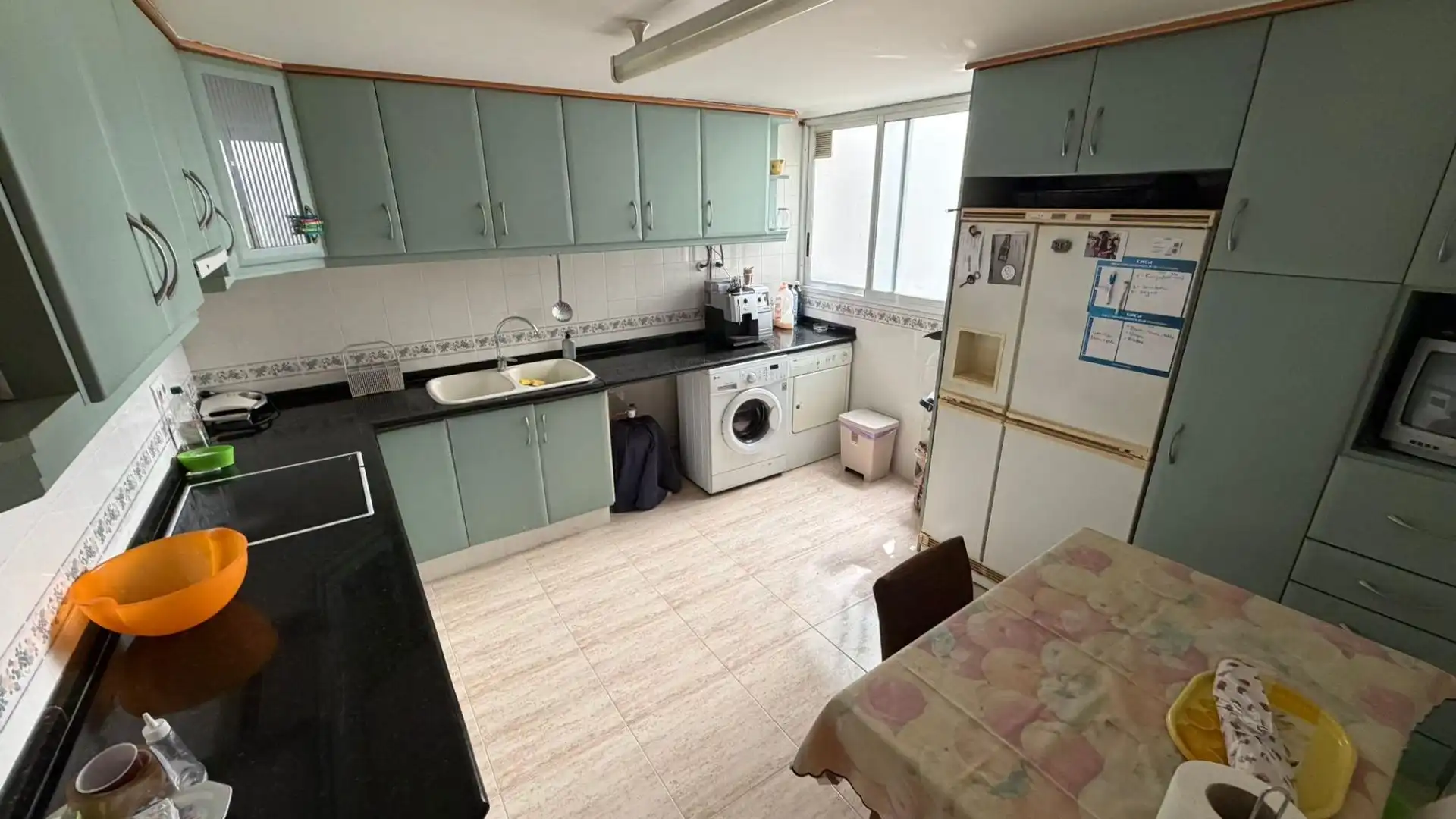 Cocina de Apartamento en venta en Castellón de la Plana / Castelló de la Plana con Terraza, Trastero y Amueblado