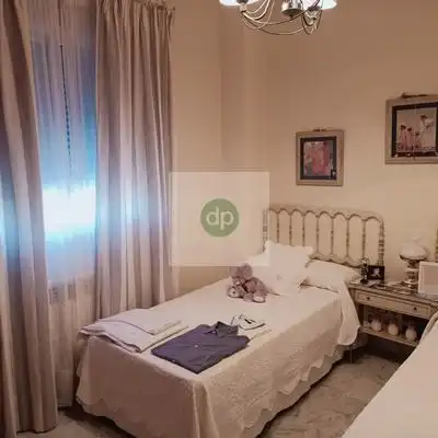 Habitación de Apartamento en venta en Badajoz con Aire acondicionado, Calefacción y Jardín privado