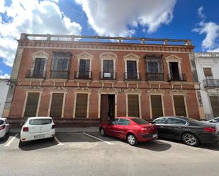 Vista exterior de Finca rústica en venda en Azuaga amb Jardí privat