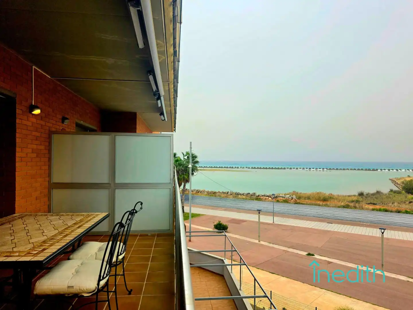 Außenansicht von Wohnung zum Verkauf in Cubelles mit Klimaanlage, Heizung und Terrasse