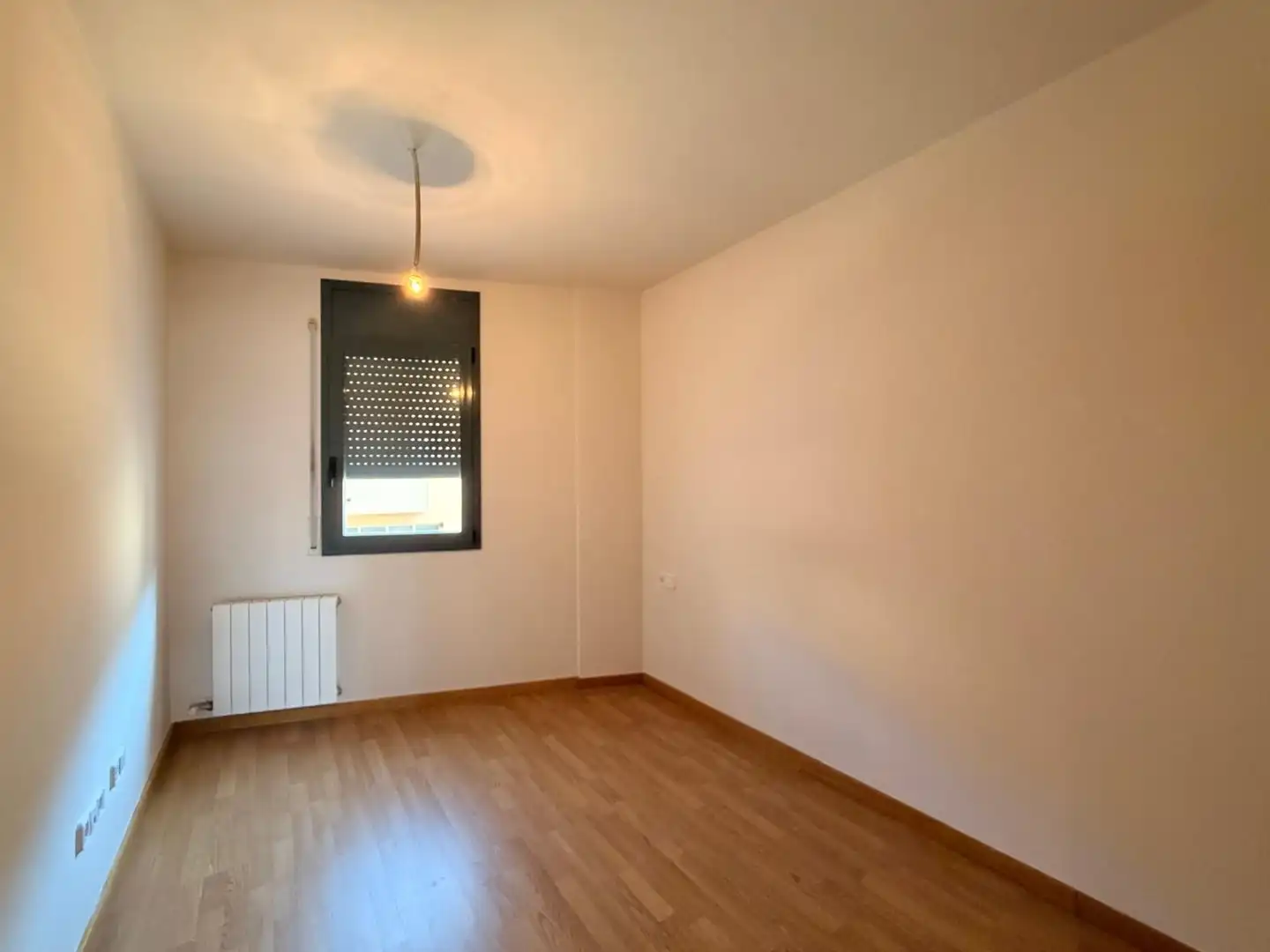 Habitación de Piso en venta en Girona con Calefacción