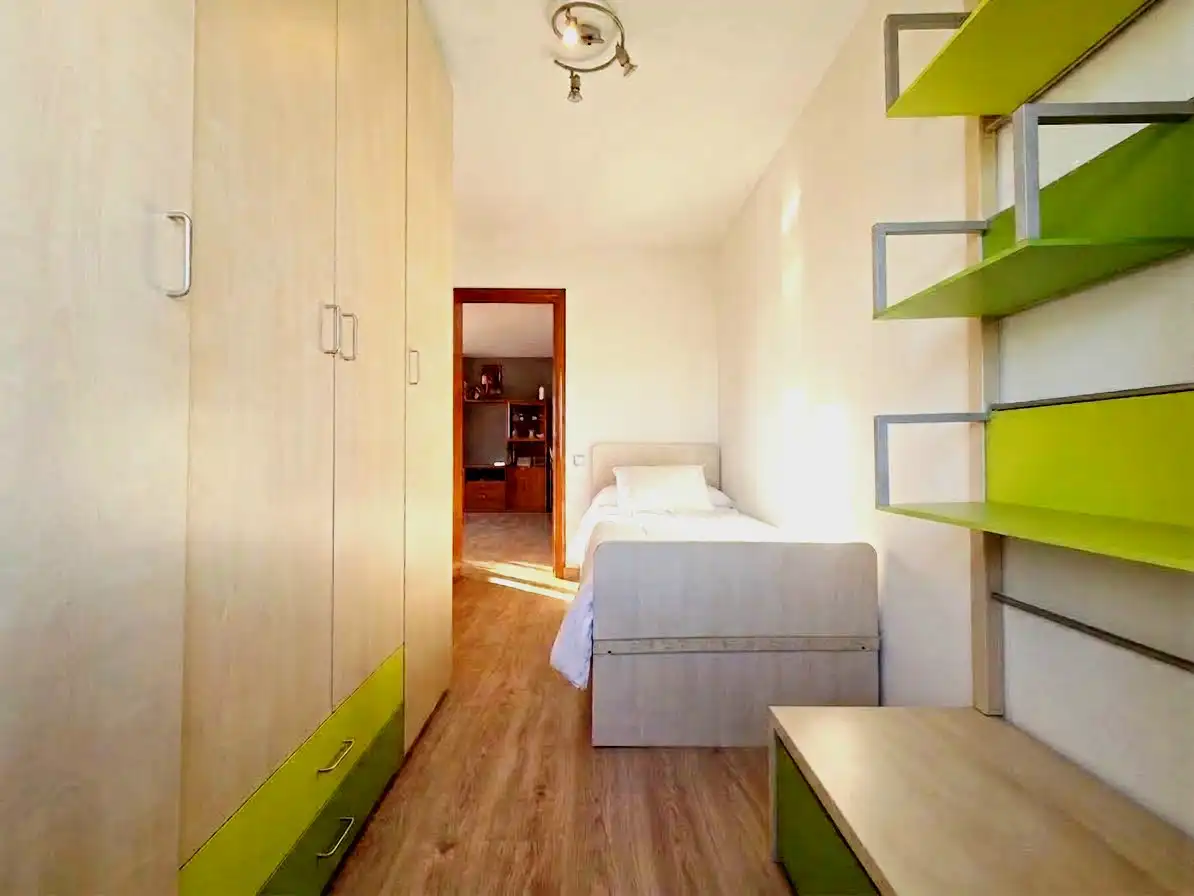 Habitación de Piso en venta en Terrassa con Calefacción, Parquet y Terraza