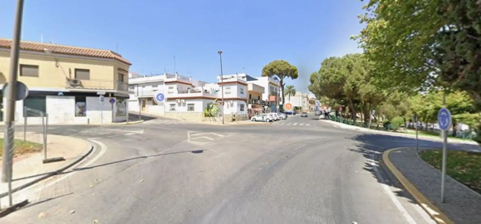 Vista exterior de Casa adosada en venda en Alcalá de Guadaira amb Aire condicionat i Calefacció