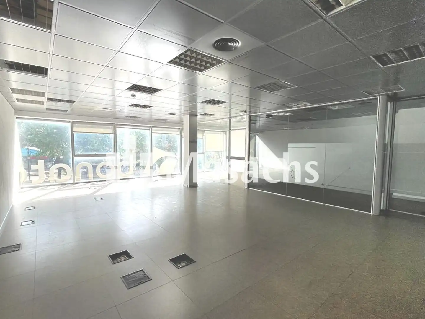Büro zum Verkauf in Sud