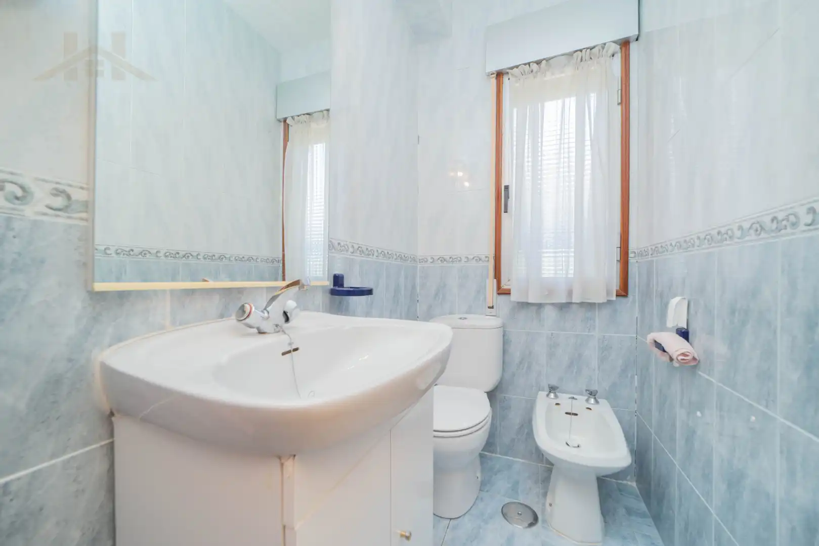 Bathroom of Houses for sale in Santa Cruz del Retamar  with Air Conditioner, Heating and Private garden