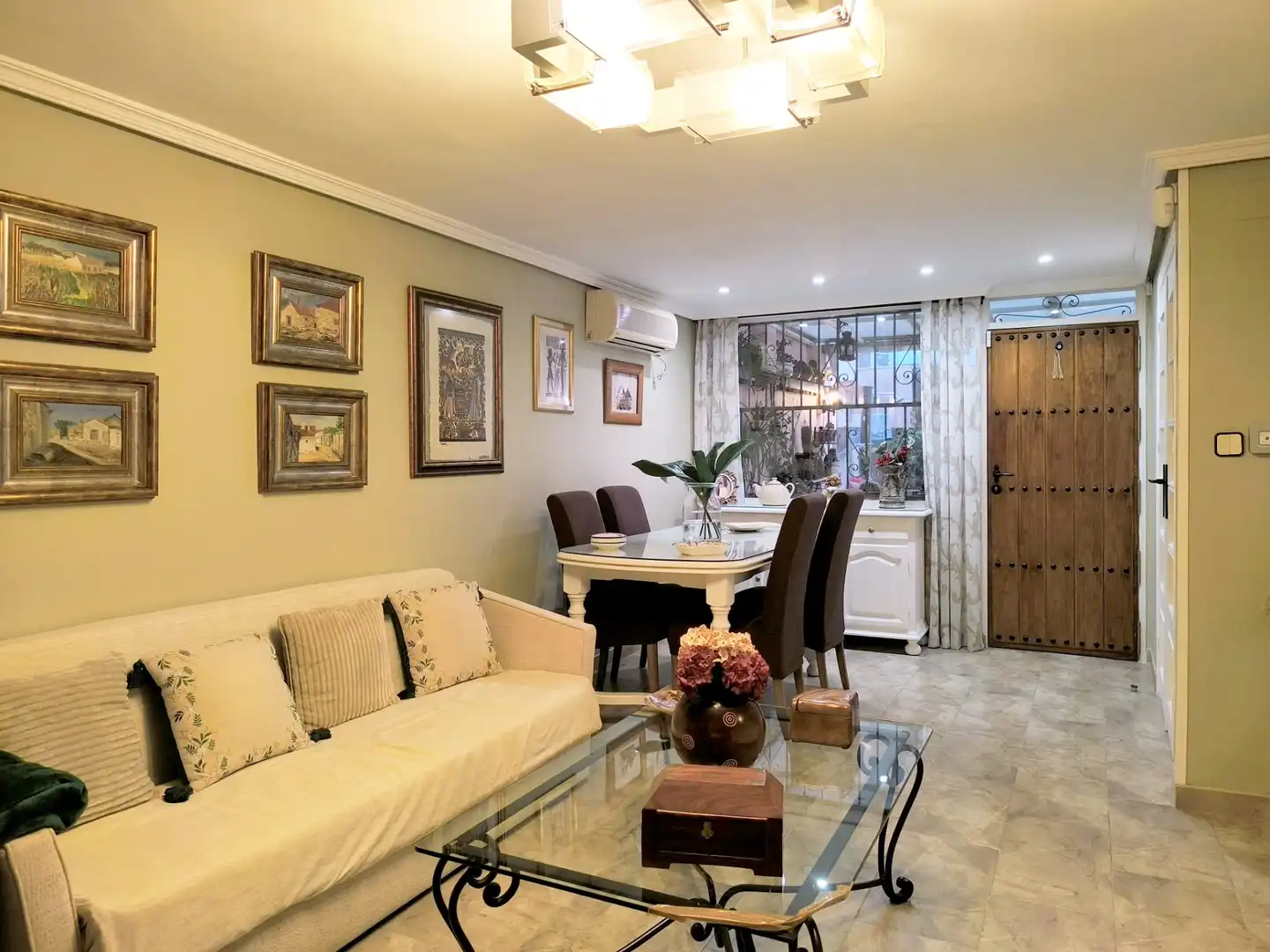 Dining room of Single-family semi-detached for sale in  Madrid Capital  with Air Conditioner, Heating and Terrace