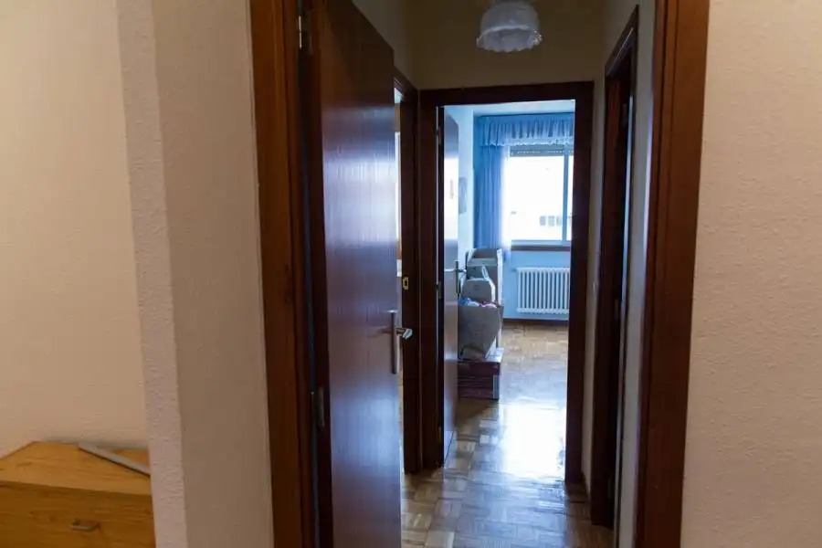 Piso en venta en  Pamplona / Iruña con Calefacción, Parquet y Amueblado
