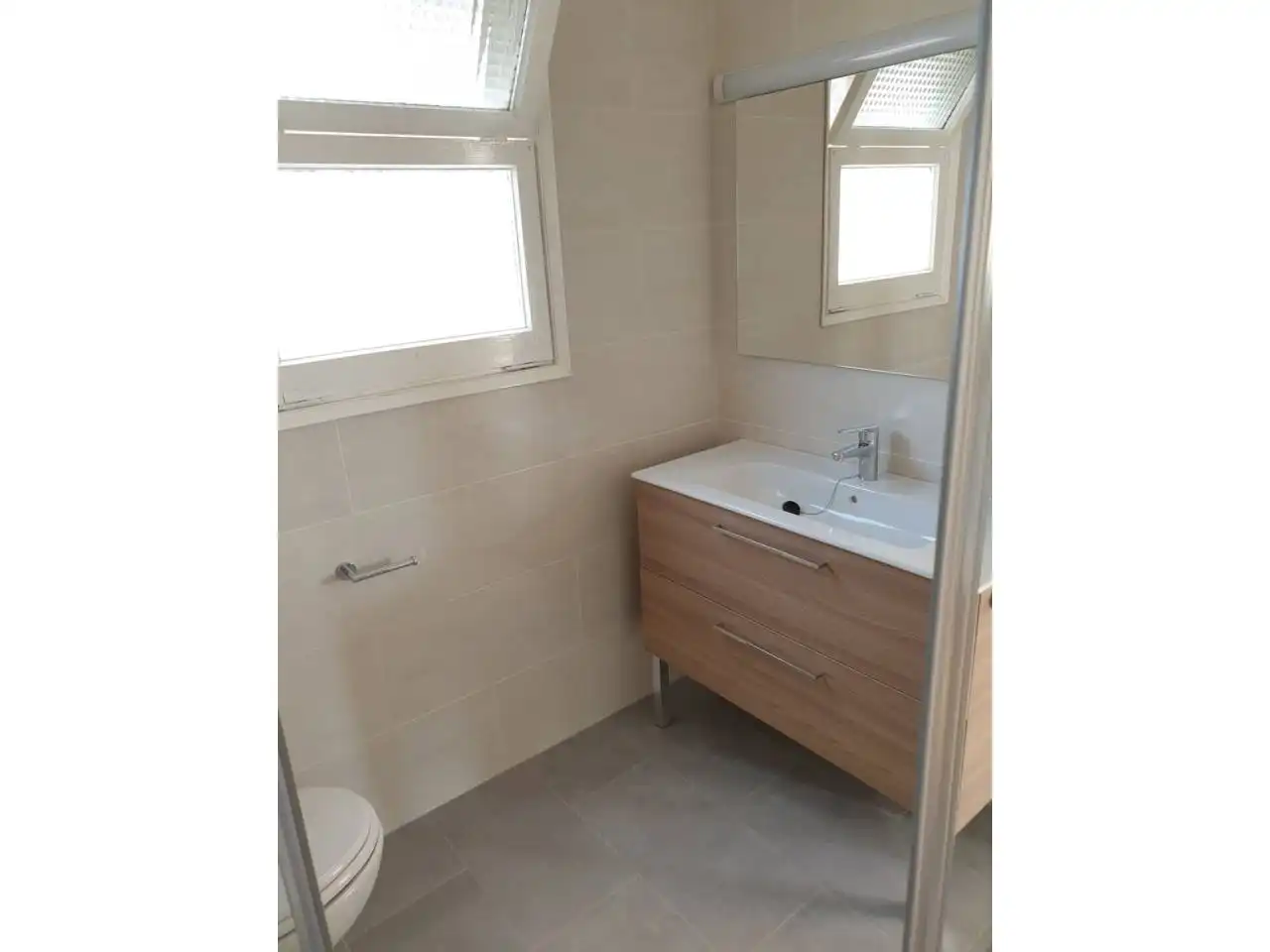 Baño de Edificio en venta en Girona