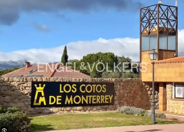 Vista exterior de Finca rústica en venta en Venturada con Aire acondicionado, Calefacción y Jardín privado
