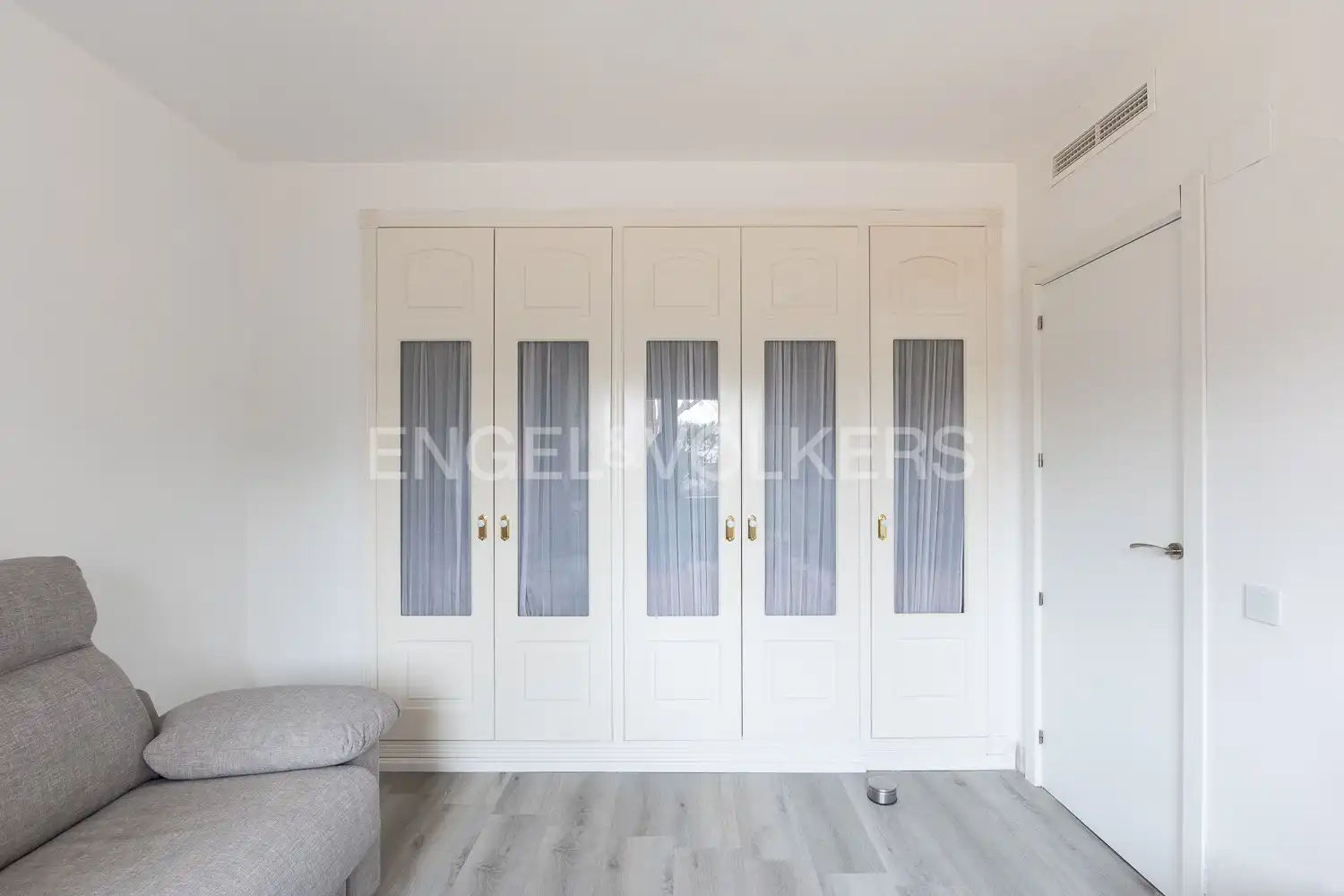 Bedroom of Houses for sale in L'Eliana  with Air Conditioner, Heating and Private garden