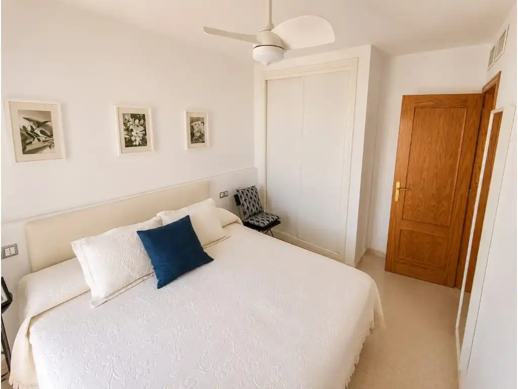 Schlafzimmer von Wohnung zum Verkauf in Benidorm mit Klimaanlage und Möbliert