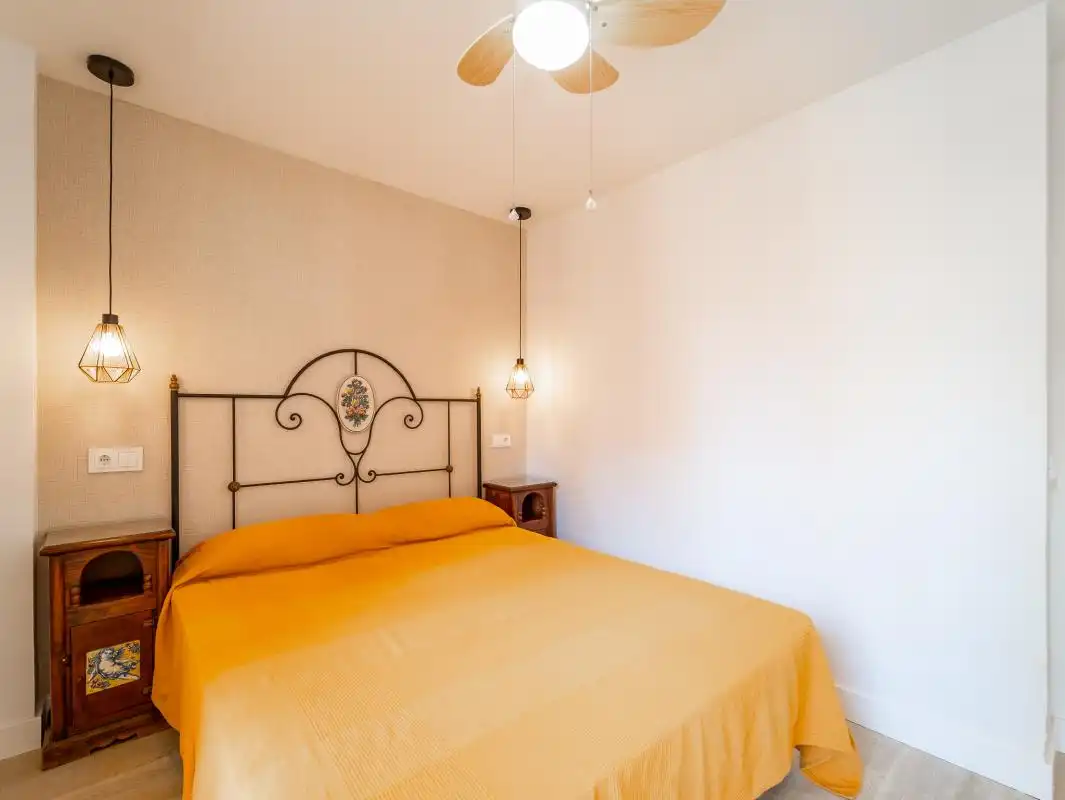 Schlafzimmer von Wohnung zur Miete in Málaga mit Klimaanlage, Heizung und Terrasse