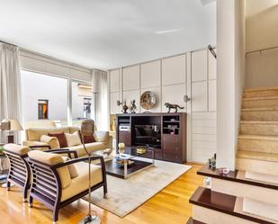 Living room of Single-family semi-detached for sale in  Barcelona Capital  with Air Conditioner, Heating and Storage room