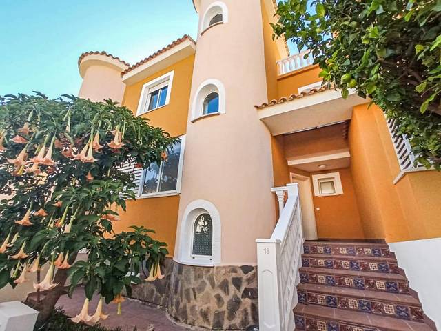 Casa adosada en Venta en San Rafael - Nucia Park