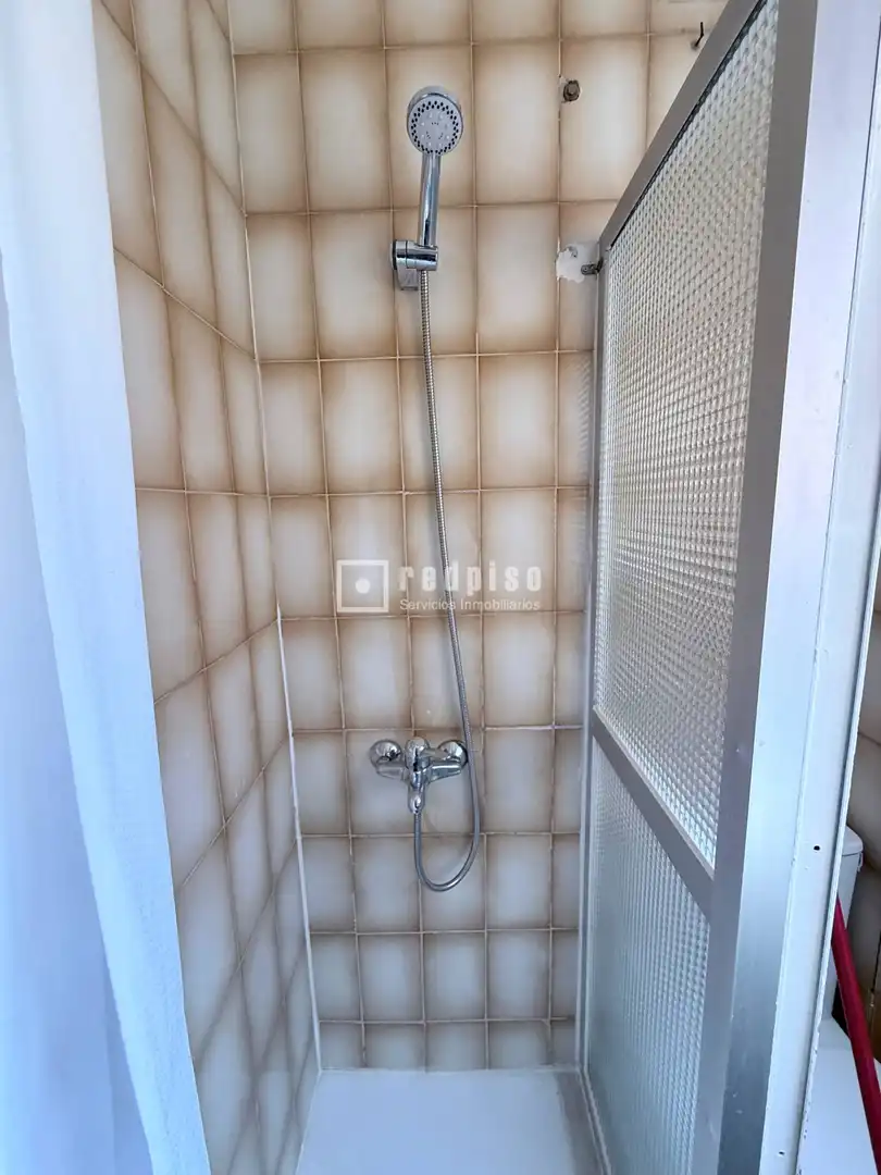Baño de Piso en venta en Madrid con Calefacción y Terraza