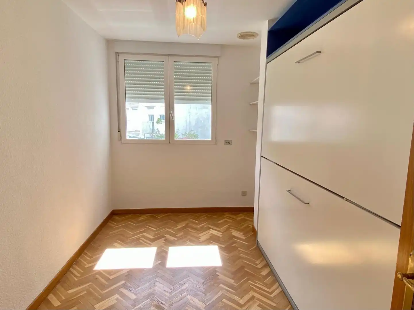 Kitchen of Flat for rent in Valencia  with Air Conditioner, Parquet flooring and Balcony