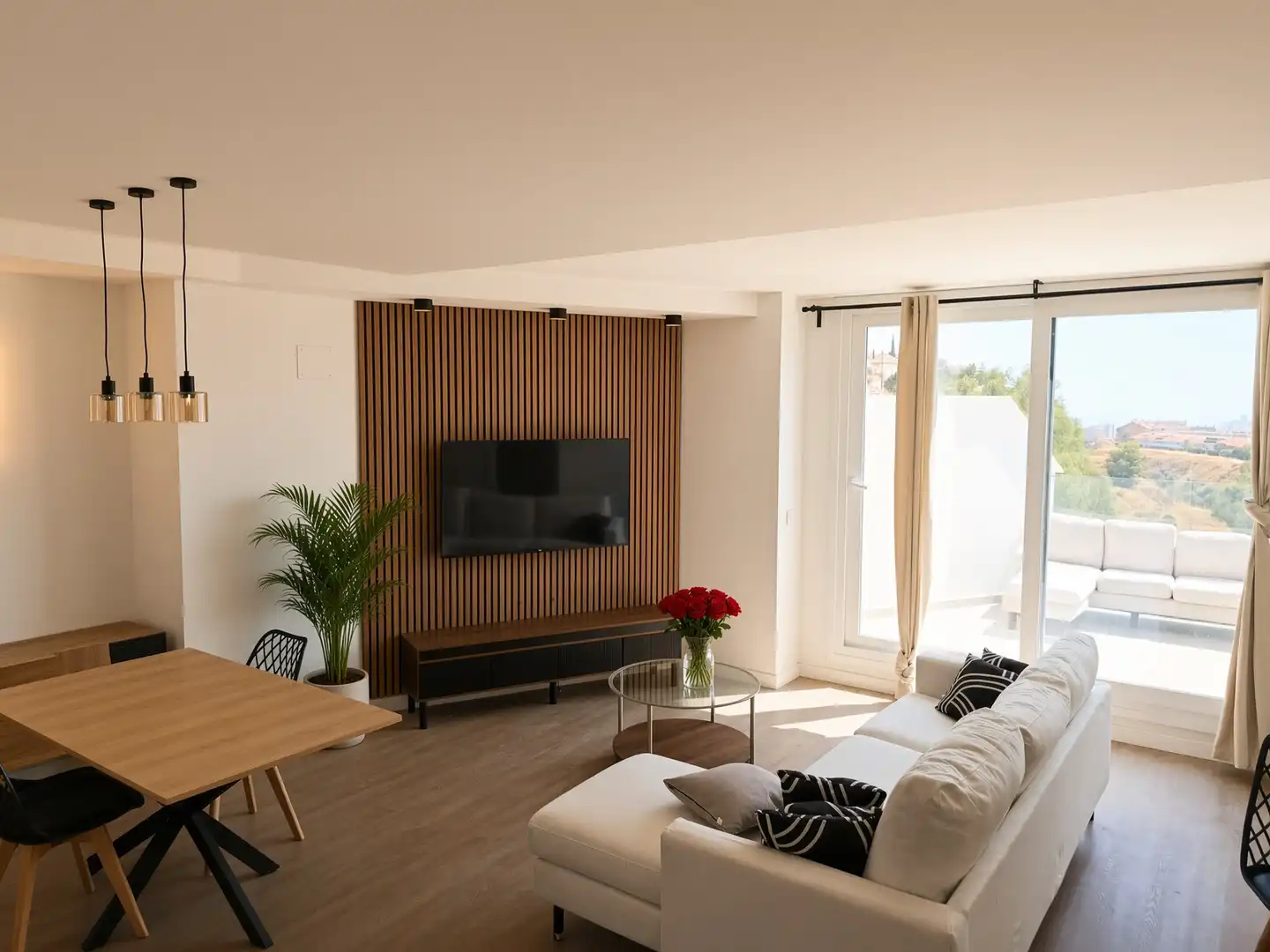 Wohnzimmer von Wohnung zur Miete in Fuengirola mit Klimaanlage, Terrasse und Möbliert
