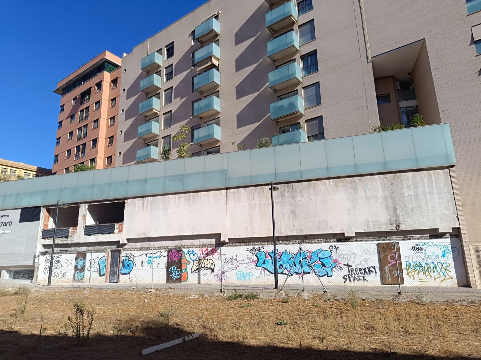 Exterior view of Box room for sale in  Granada Capital