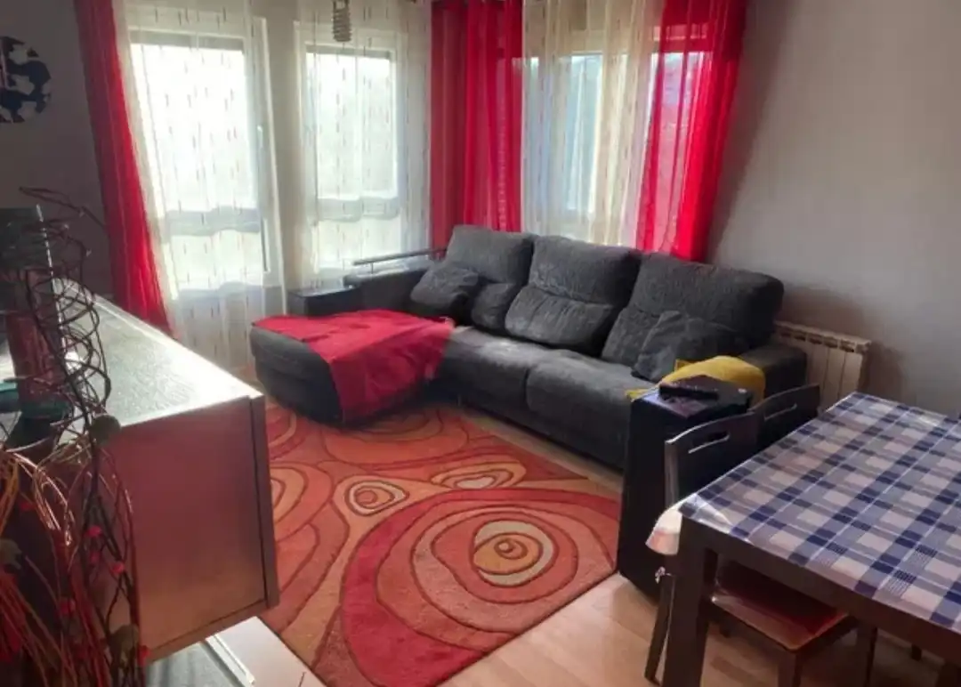 Sala de estar de Piso en venta en Reinosa con Calefacción y Amueblado