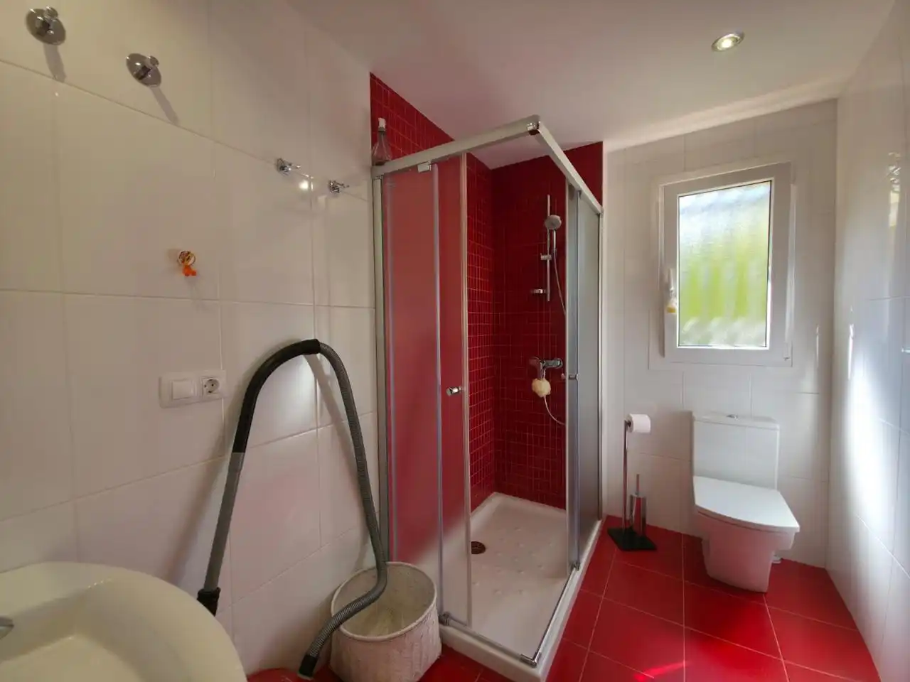 Bathroom of Houses for sale in El Campello  with Air Conditioner, Terrace and Swimming Pool