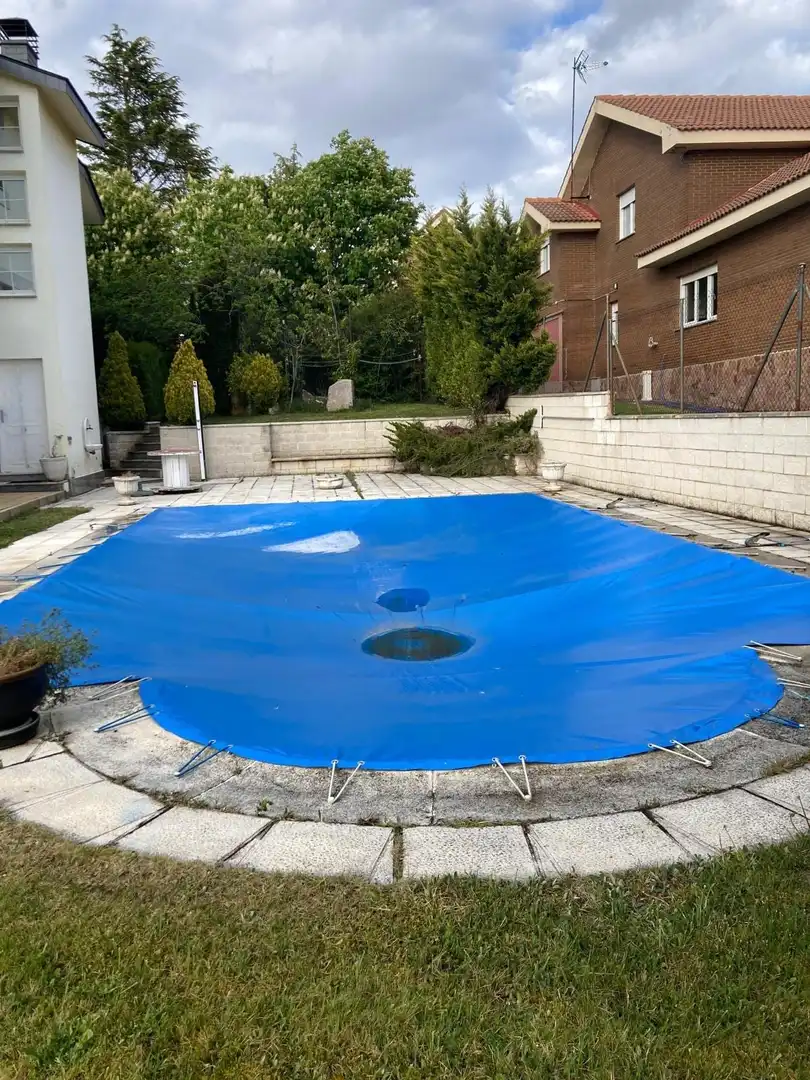 Piscina de Casa o chalet en venta en Valdefresno con Calefacción, Jardín privado y Terraza