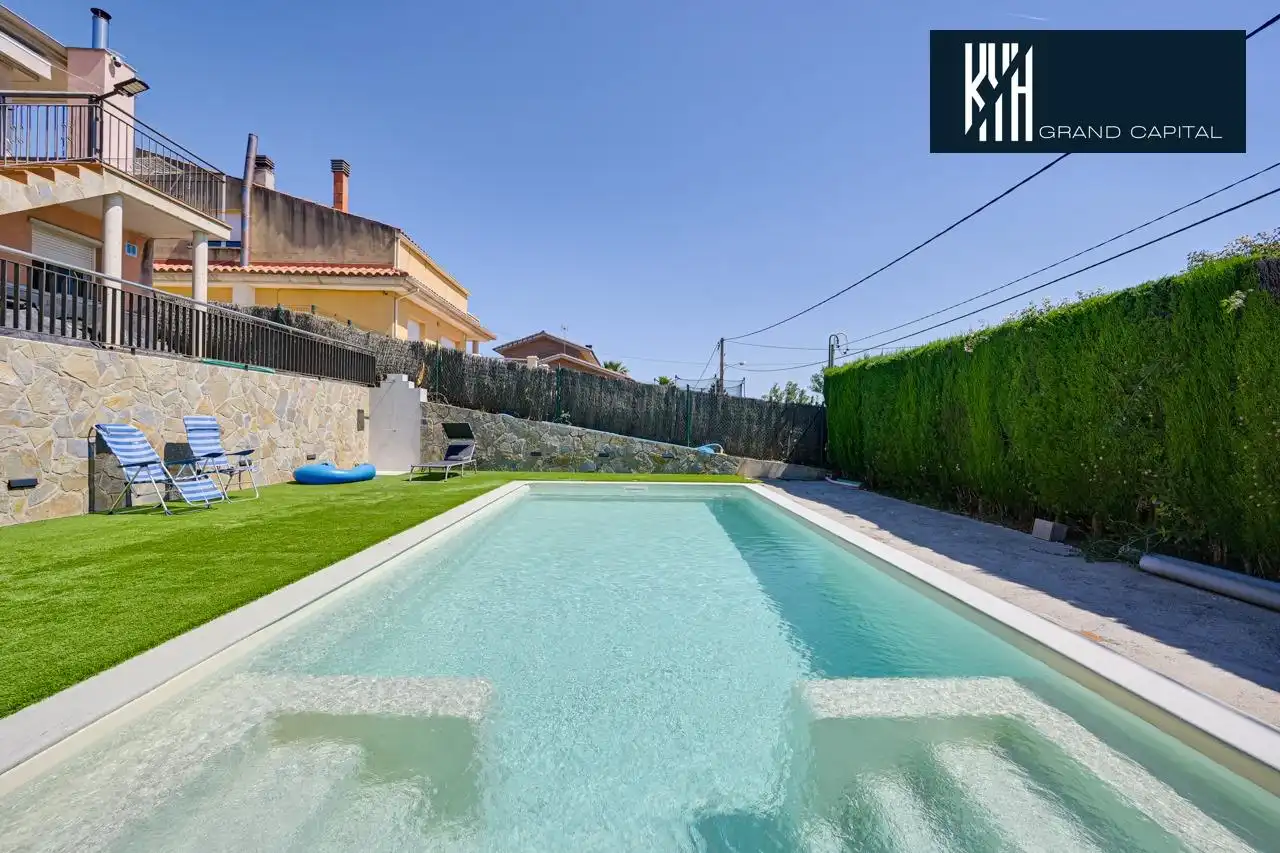 Casa con terraza en venta en Carrer Carrer Casanovas, imagen 5