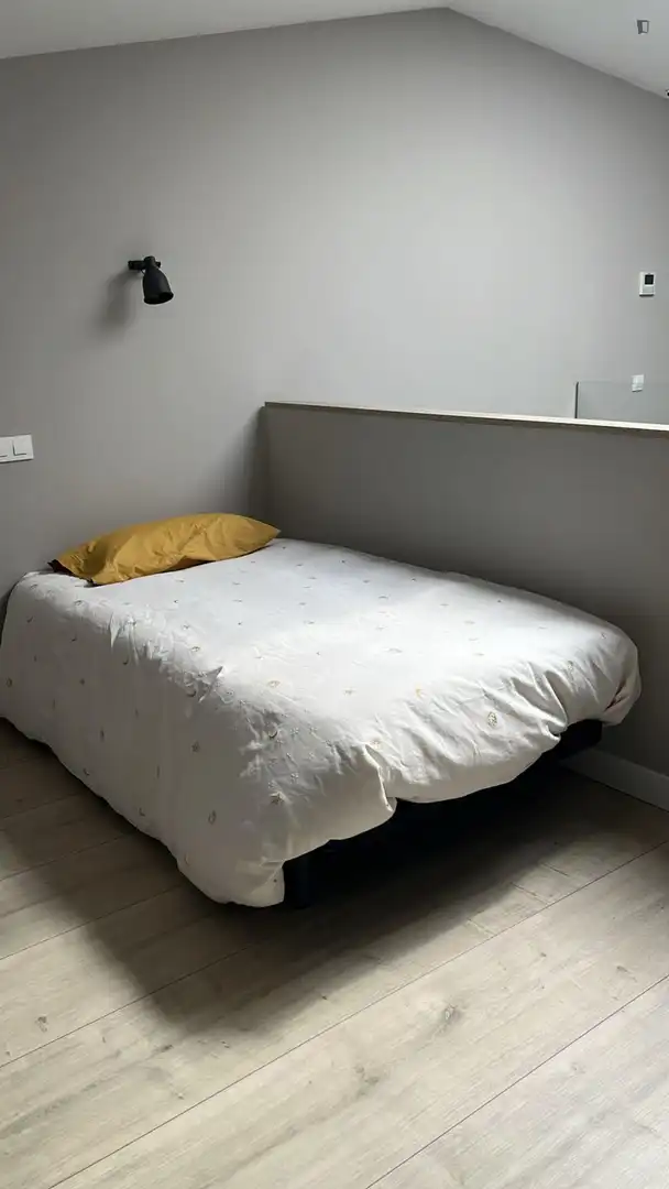 Dormitori de Casa o xalet per a compartir en Sabadell amb Aire condicionat, Moblat i Forn