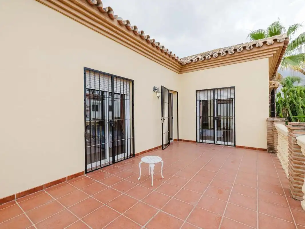Terrassa de Casa o xalet en venda en Alhaurín El Grande amb Aire condicionat, Calefacció i Jardí privat