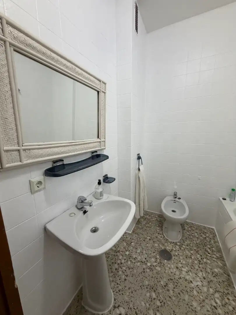 Bathroom of Flat for rent in Úbeda  with Furnished, Oven and Washing machine