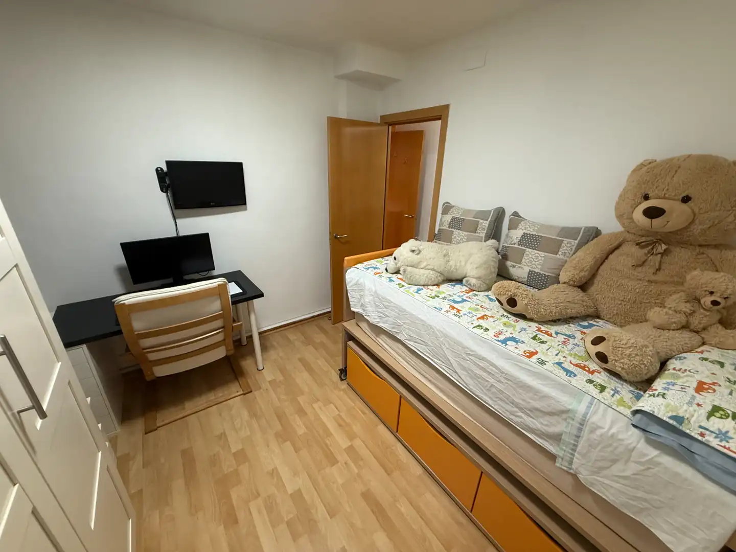 Bedroom of Flat for sale in L'Ametlla del Vallès  with Air Conditioner, Heating and Furnished