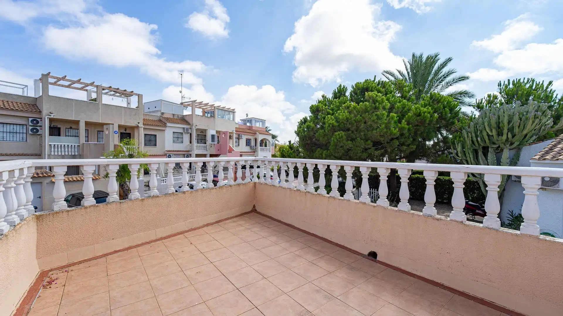 Terraza de Casa o chalet en venta en Orihuela con Jardín privado, Amueblado y Piscina comunitaria