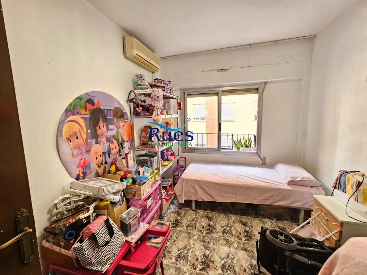 Schlafzimmer von Wohnung zum Verkauf in Castellón de la Plana / Castelló de la Plana mit Klimaanlage und Balkon