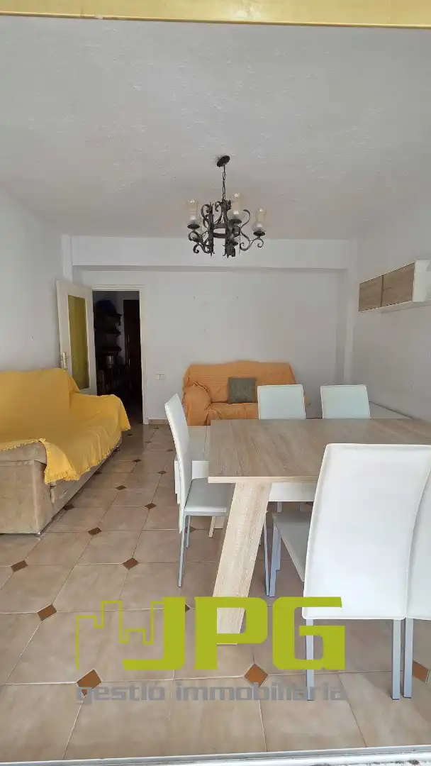 Comedor de Piso en venta en Sant Joan d'Alacant con Amueblado, Horno y Balcón