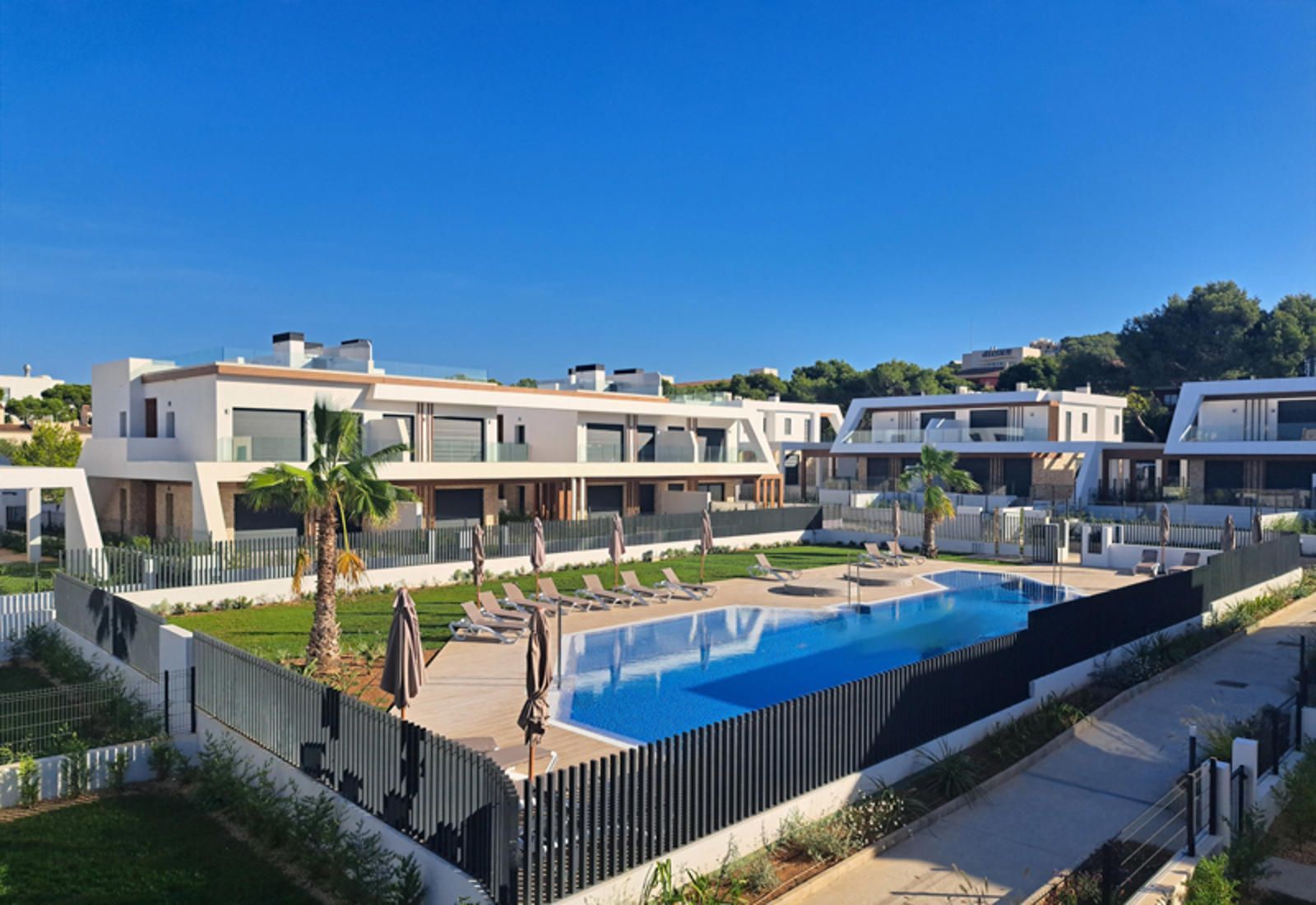 Vista exterior de Casa o xalet en venda en Capdepera amb Aire condicionat, Calefacció i Jardí privat