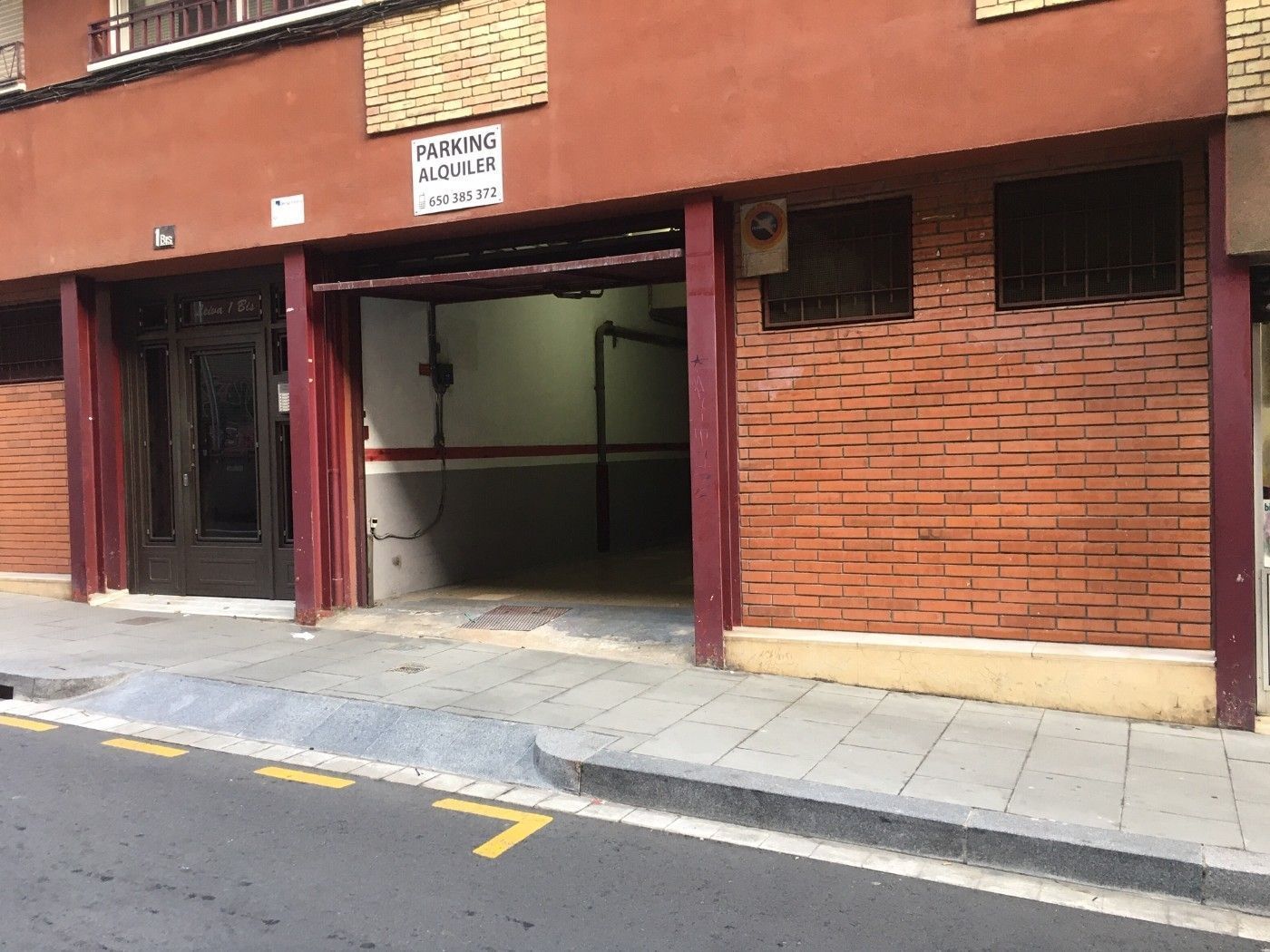 Garage to rent in Carrer de Leiva, 1, Sants , Sants - Montjuïc