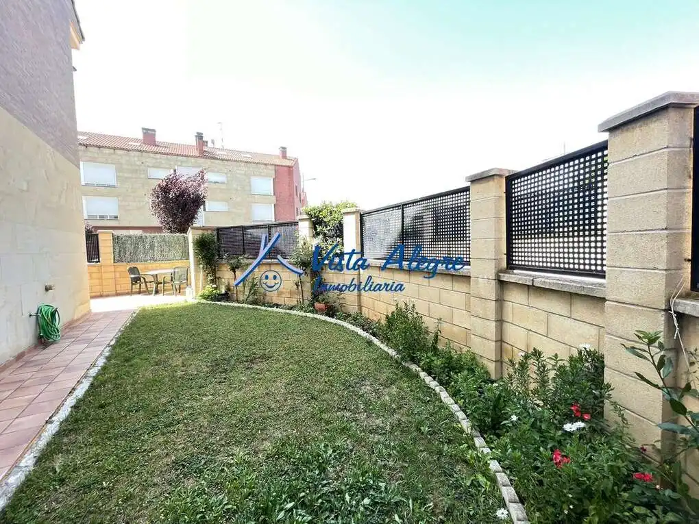 Garden of Detached homes for sale in Haro  with Heating, Parquet flooring and Terrace