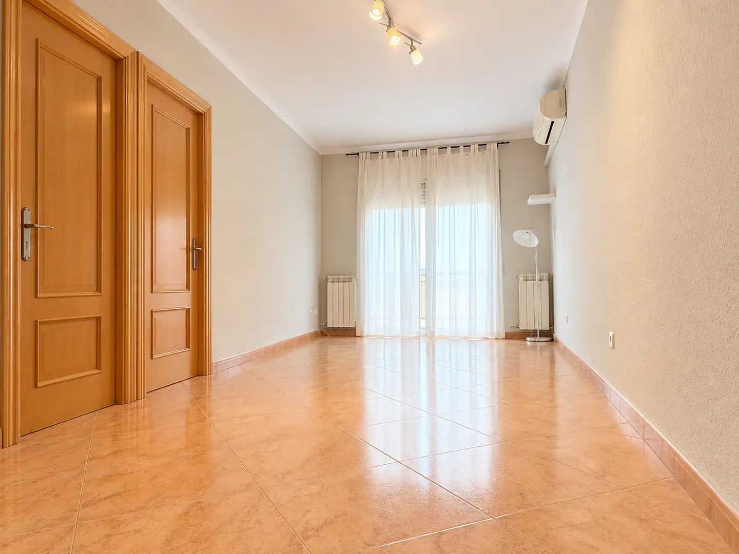 Piso con terraza en venta en Plaça de Ferran de Sagarra, imagen 4