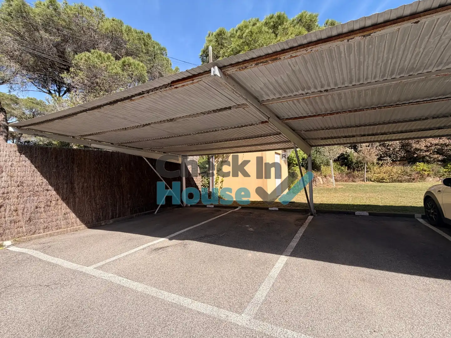 Parking de Planta baja en venta en Castell d'Aro, Platja d'Aro i s'Agaró con Aire acondicionado, Jardín privado y Trastero
