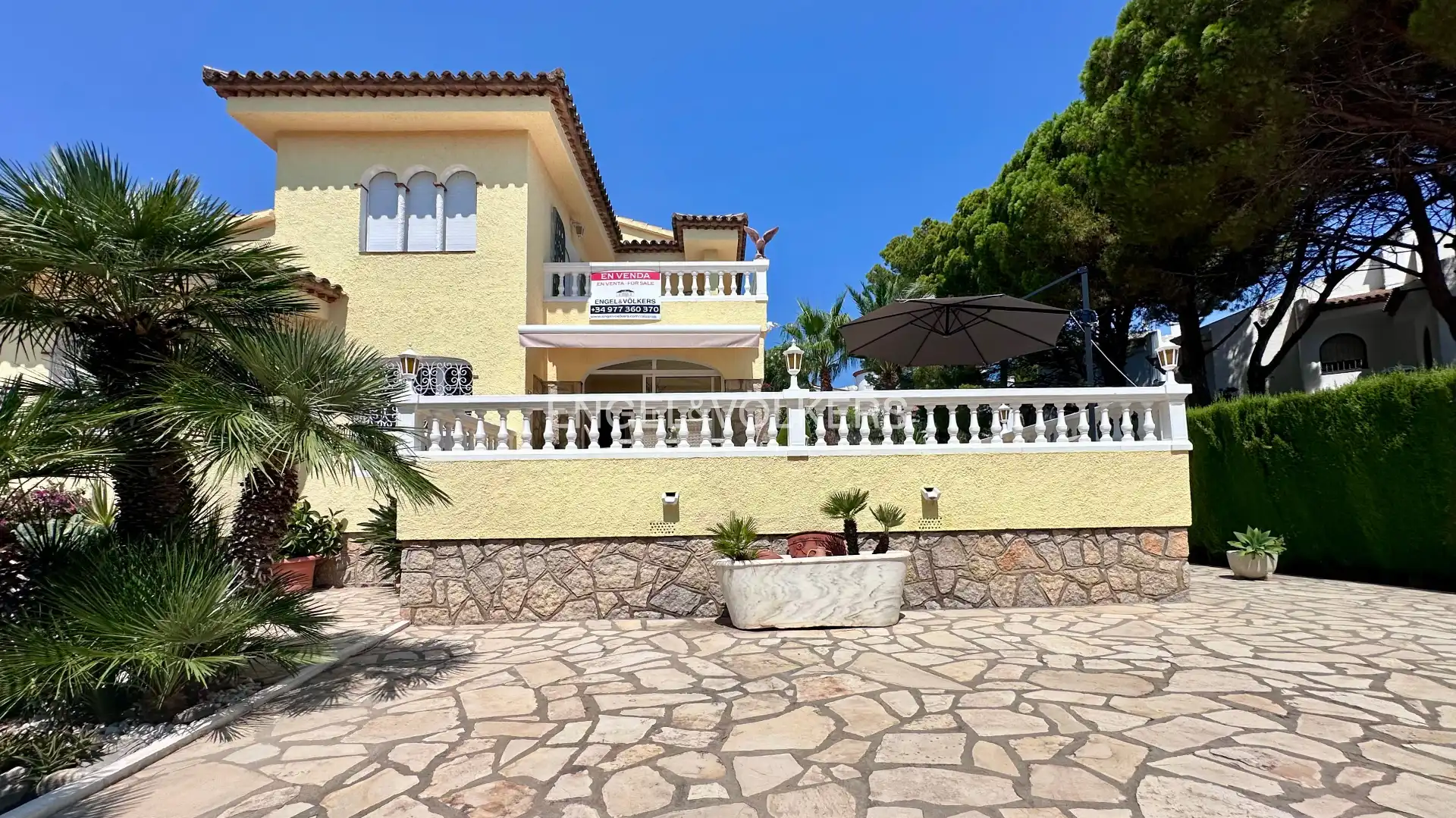 Vista exterior de Casa o chalet en venta en Mont-roig del Camp con Aire acondicionado, Calefacción y Jardín privado