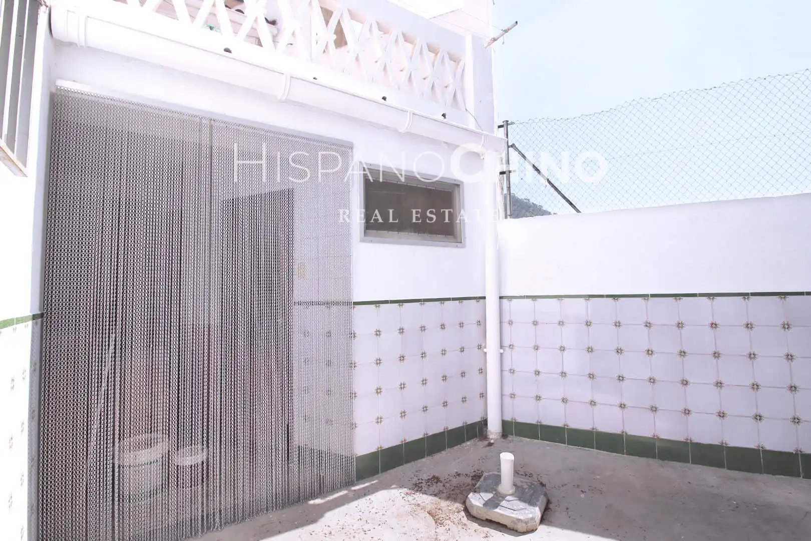 Vista exterior de Casa adosada en venta en Serra con Terraza