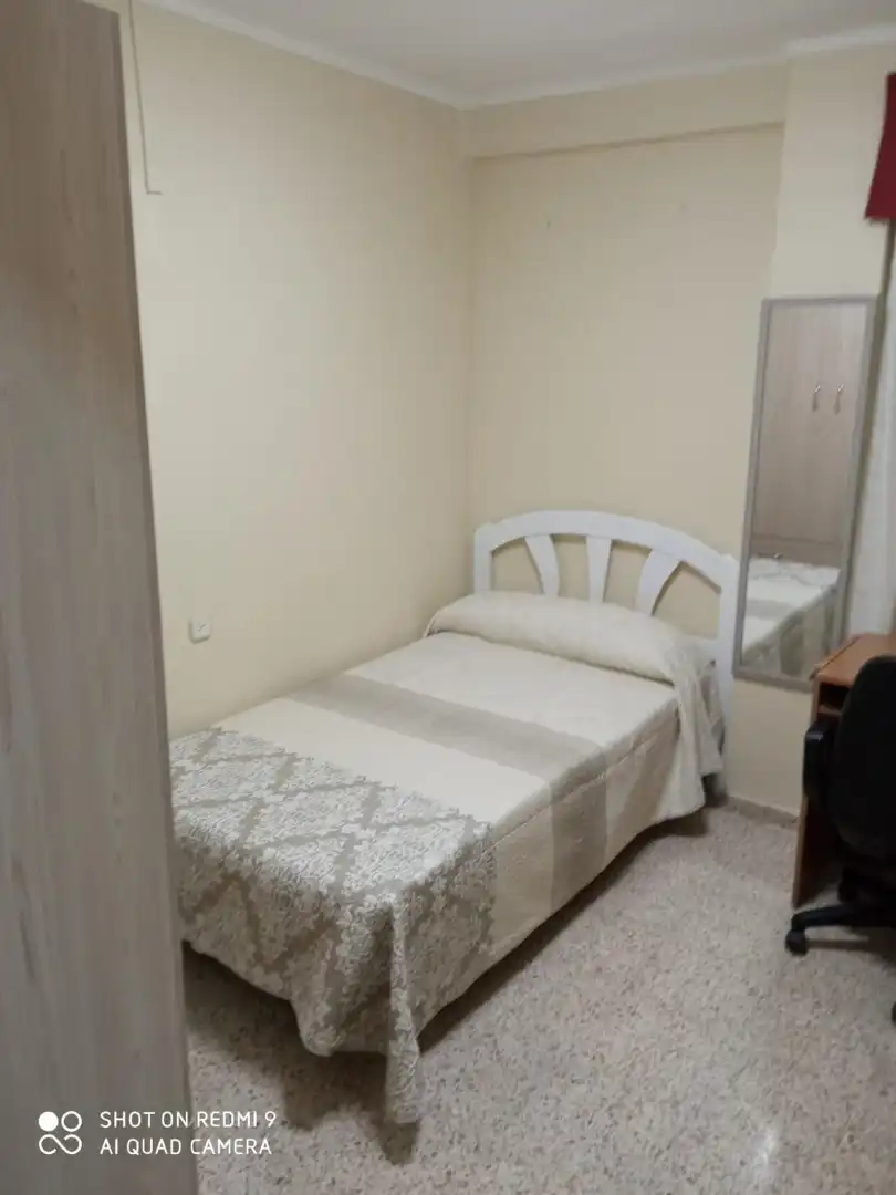 Bedroom of Flat for rent in Valencia  with Air Conditioner, Furnished and Oven