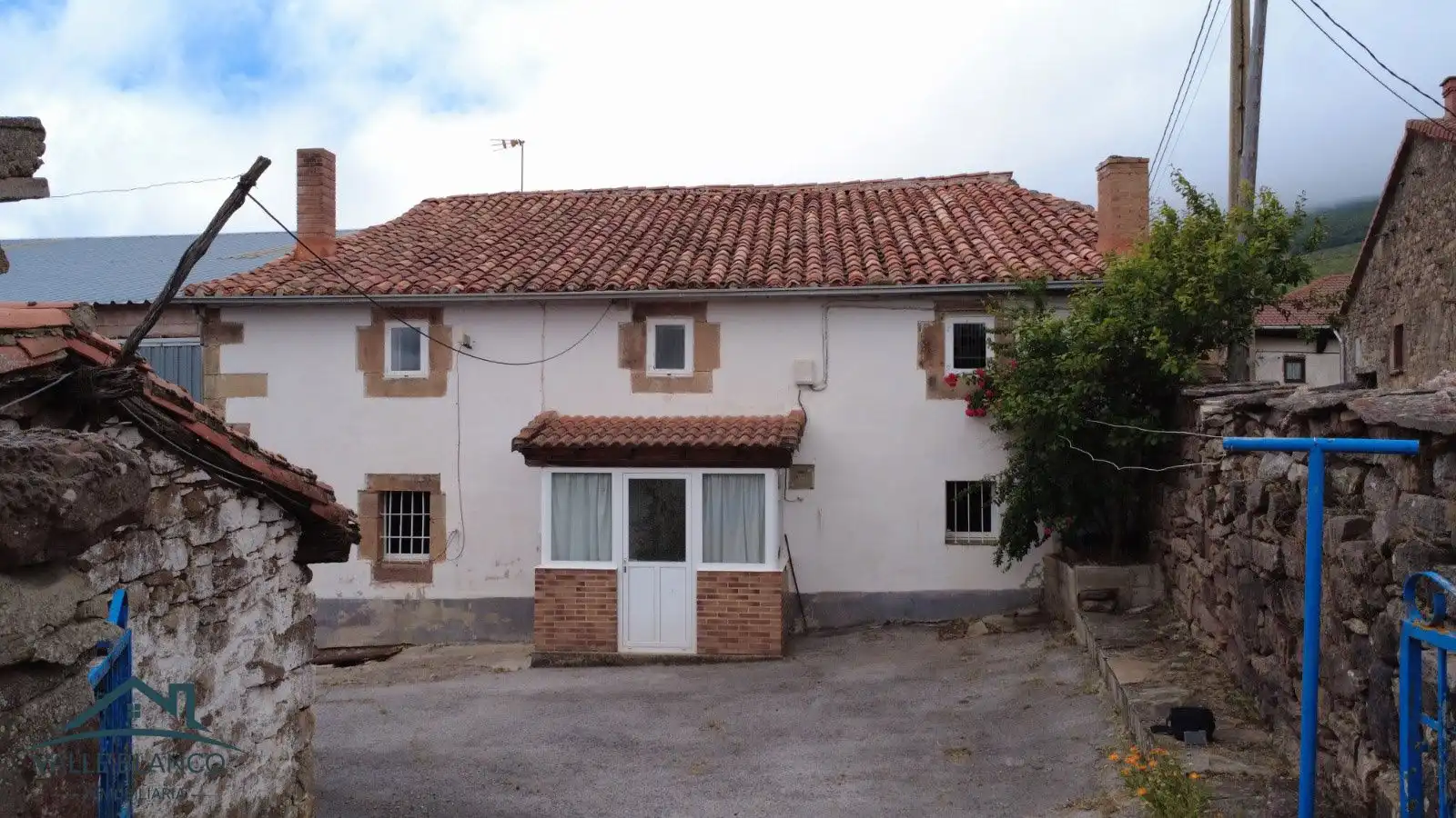 Vista exterior de Casa o xalet en venda en Valdeolea