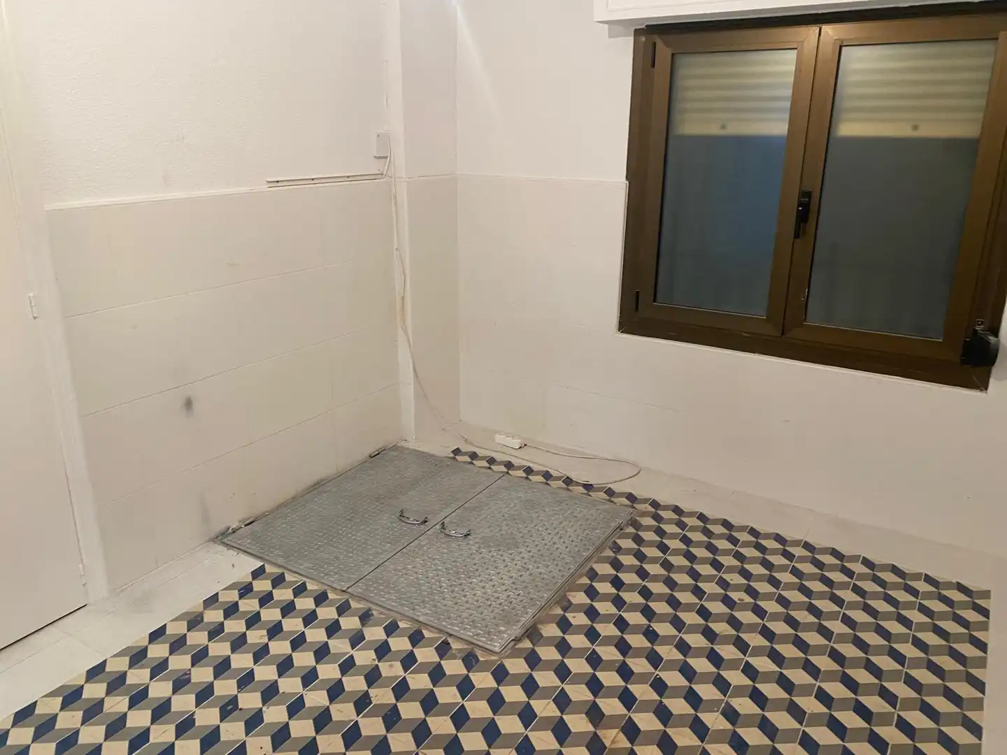 Badezimmer von Haus oder Chalet zur Miete in Yecla mit Heizung, Ofen und Waschmaschine