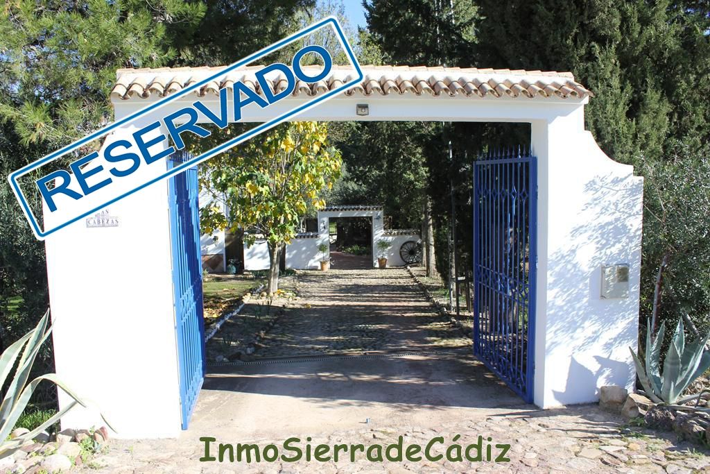 Country house for sale in Algodonales  with Air Conditioner, Heating and Private garden
